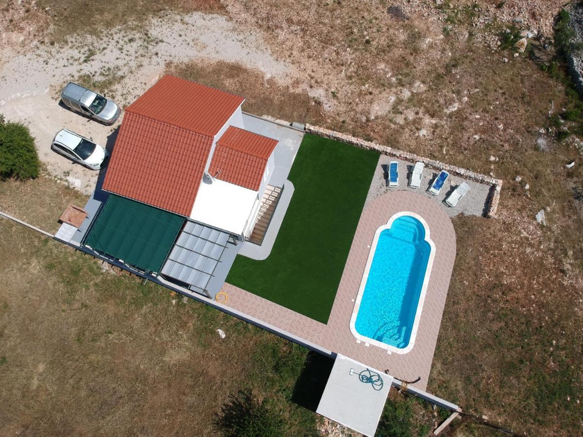 Nane Garden House With Heated Pool Vila Mirce Exterior foto