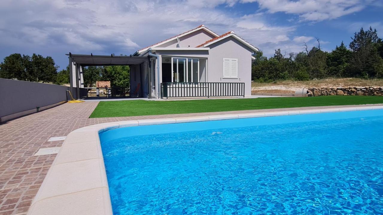 Nane Garden House With Heated Pool Vila Mirce Exterior foto